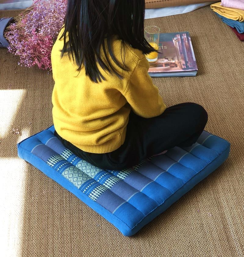 Square Cushion Futon Meditation Family Kneeling